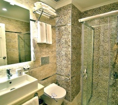 Двухместный номер Standard с балконом двуспальная кровать в Club Big Blue Suit Hotel