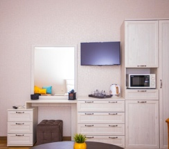 Семейный с двумя изолированными спальнями до 6 гостей с балконом в Джульетта