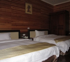 Четырёхместный номер Standard с балконом в Zen and Pine Resort