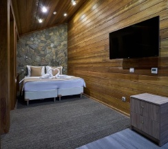 Эксклюзивный люкс с панорамным видом на горы в Wood House