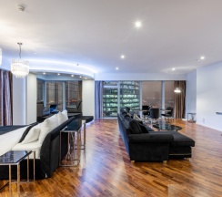 Rockmond 58 Luxuru 8 в Рокмонд