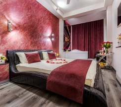 Двухместный номер Wedding Comfort with Jacuzzi двуспальная кровать в Алекс