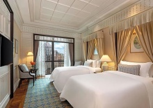 Четырёхместный люкс с 2 комнатами 2 отдельные кровати в The Athenee Hotel, a Luxury Collection Hotel, Bangkok