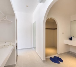 Семейный номер Standard с видом на сад в La Perle Luxury Boutique Hotel