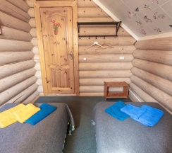 Шестиместный коттедж в Ласточкин дом