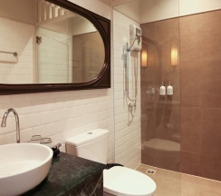 Двухместный номер Mattanee Deluxe двуспальная кровать в The Raweekanlaya Hotel Bangkok