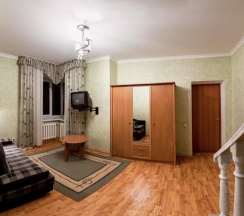 Комната улучшенная с 2 двуспальными кроватями (с завтраком) в Классика