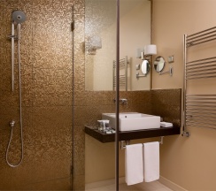 Номер Privilege Luxe с двуспальной кроватью в Mercure