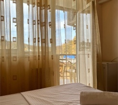 Делюкс улучшенный с видом на море (с раздельными кроватями) в LooBeach SeaView