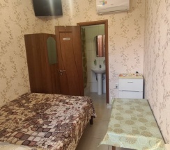 Двухместный номер Superior с балконом и с красивым видом из окна двуспальная кровать в Диковинка Сочи