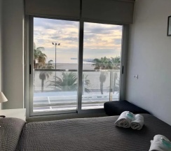 Четырёхместные апартаменты с балконом в El Coso Hotel