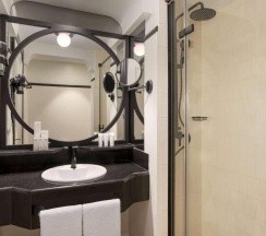 Двухместный номер Executive двуспальная кровать в Hotel Louise Brussels
