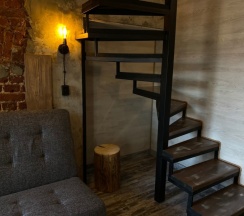 Улучшенные двухуровневые апартаменты с мини-кухней в Loft Apart