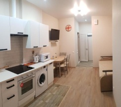 Апартаменты с балконом в City hostel