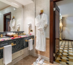 Двухместный номер Deluxe двуспальная кровать в Royal Tulip Almaty