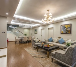 Вилла с 4 комнатами с видом на бассейн в Vinpearl Resort & Spa Nha Trang Bay
