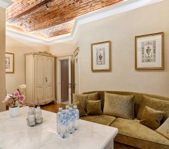 [12] Изысканные апартаменты у Дворцовой площади с кондиционером | ул. Б.Морская, 34 в Darooms