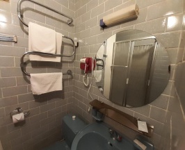 Номер эконом с 2 односпальными кроватями (с завтраком) в Maxrooms Волга Hollywood