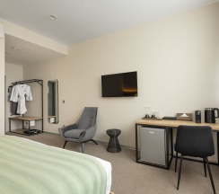  номер DELUXE с видом на город в Breezko hotel