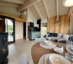 Лодж 2 с бесплатной сауной + Безлимитное посещение ЕлятыПарка в ЕлятыЛодж