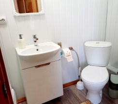 Улучшенный семейный номер с двуспальной или 2 односпальными кроватями с видом на озеро в Замок