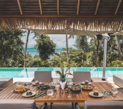 Вилла Luxury с 2 комнатами с видом на океан в Villa Escape Burasari