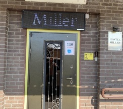 Кровать в общем номере (мужской номер) в Miller
