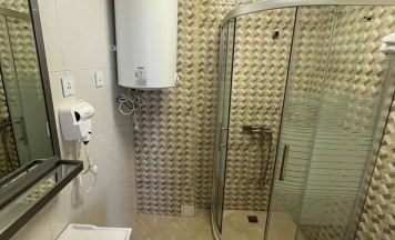 Стандарт эконом трехместный без балкона вид во двор в Дени Дельмар