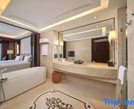 Двухместный номер Standard с видом на озеро (2 отдельные кровати) в Tangla Hotel Sanya