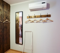 Кровать в шестиместном номере с ванной комнатой в Kdhostel