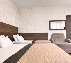 4-х местный Полулюкс с видом на море в Антарес