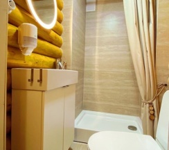 Двухместный коттедж двуспальная кровать в Хвалынь