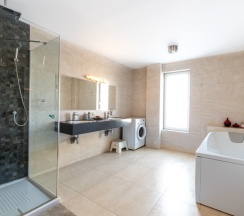 4 комнатный люкс с кухней и балконом в Venezia