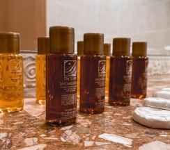 Двухместный номер Standard с балконом и с видом на парк двуспальная кровать в Helios Spa