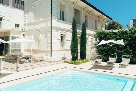 Римини: Отель Hotel Regina Elena 57 & Oro Bianco Spa