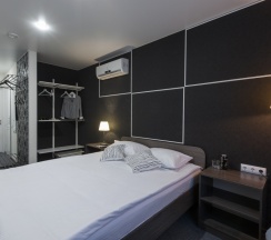 Двухместный полулюкс двуспальная кровать в Домна