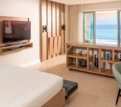 Butler Suite Tranquility Soaking Tub Tufa Terrace Skypool c 1 комнатой с балконом в Sandals Dunns River All Inclusive