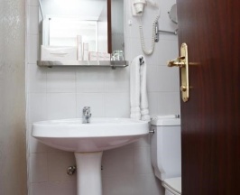 Люкс с 2 комнатами с балконом и с красивым видом из окна в Astana International Hotel