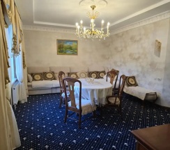 Люкс с 2 комнатами в Golden House