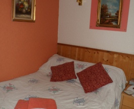 Номер Standard в Camelot Hotel