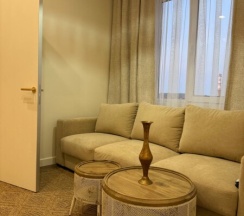 Просторная студия 43 м² с этническими акцентами и видом на море. в Как Дома 05