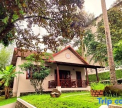 Семейное бунгало с видом на сад в Hong Bin Bungalow Resort