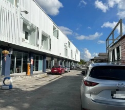 Двухместный номер Standard с видом на город 2 отдельные кровати в Manonta Budget Hotel