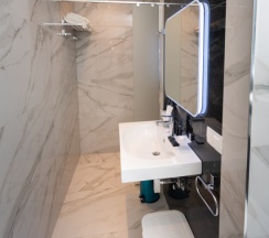 Четырёхместный семейный номер в Отель Downtown Suites Hotel Yerevan