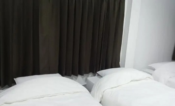 Трёхместный номер Deluxe с видом на сад в Aunt & Uncle's House