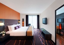 Люкс Premium c 1 комнатой в Radisson Suites Bangkok Sukhumvit