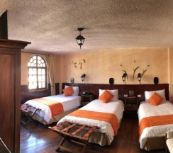 Трёхместный номер Standard в Kitu Hotel