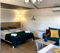 Коттедж с террасой в Yellow Stars Inn
