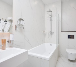Номер люкс в AurA City Hotel