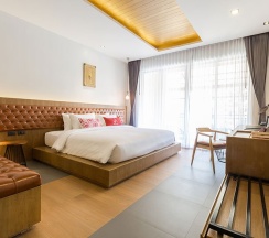 Двухместный Aurico Superior Over the Pool двуспальная кровать в Aurico Kata Resort & Spa